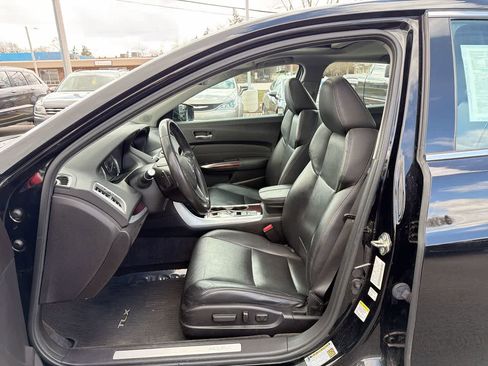 Used 2017 Acura TLX V6 w/ Technology Package FWD image 22
