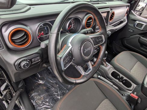 Used 2021 Jeep Gladiator Mojave w/ LED Lighting Group image 17