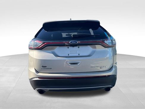 Used 2017 Ford Edge Titanium w/ Equipment Group 301A FWD image 4