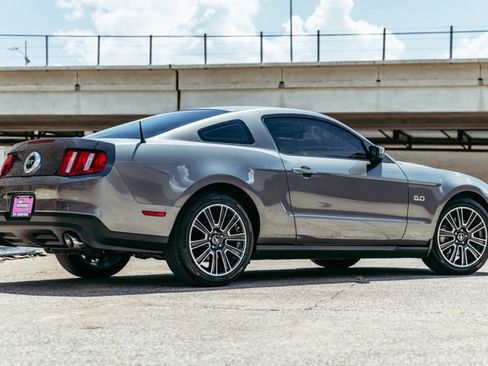 Used 2011 Ford Mustang GT Premium w/ Comfort Pkg RWD image 4