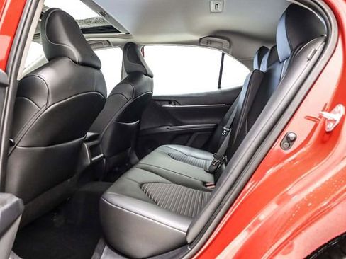 Used 2022 Toyota Camry SE w/ Cold Weather Package image 29