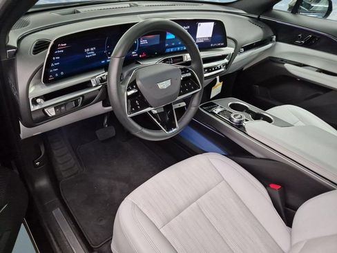 Certified 2024 Cadillac Lyriq Luxury RWD image 2