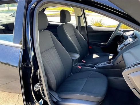 Used 2016 Ford Focus SE FWD image 7