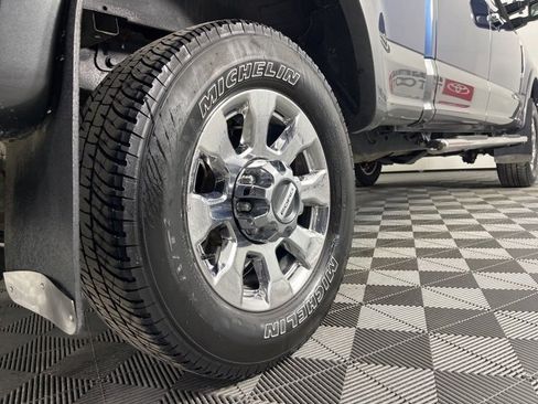 Used 2017 Ford F350 Lariat w/ Chrome Package image 21