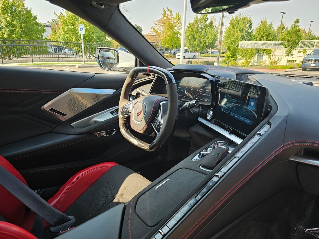 Used 2025 Chevrolet Corvette E-Ray w/ ZER Performance Package AWD/4WD image 10