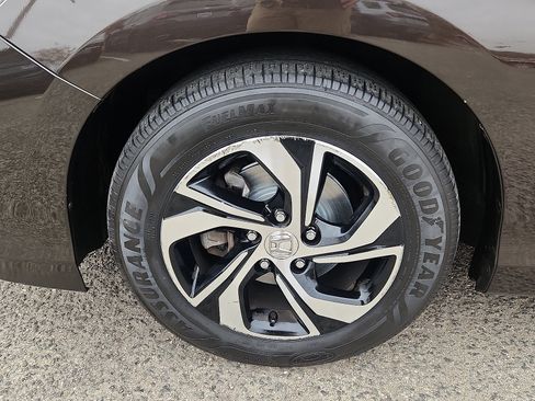 Used 2016 Honda Accord LX image 8