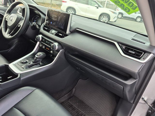 Used 2025 Toyota RAV4 XLE Premium w/ Weather Package AWD/4WD image 6