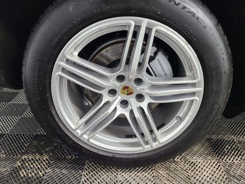 Used 2016 Porsche Macan S image 16