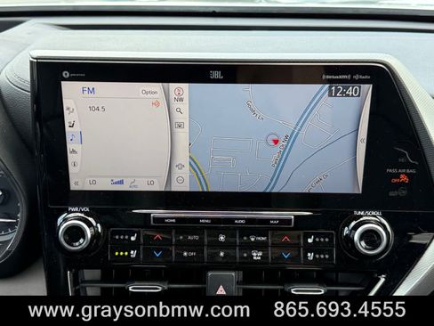 Used 2021 Toyota Highlander Platinum FWD image 34