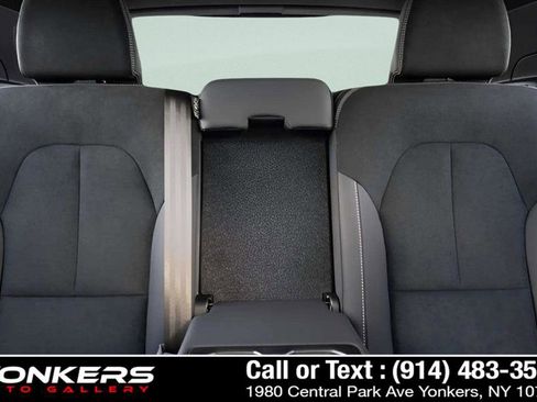 Used 2023 Volvo XC40 B5 Ultimate w/ Protection Package Premier image 29