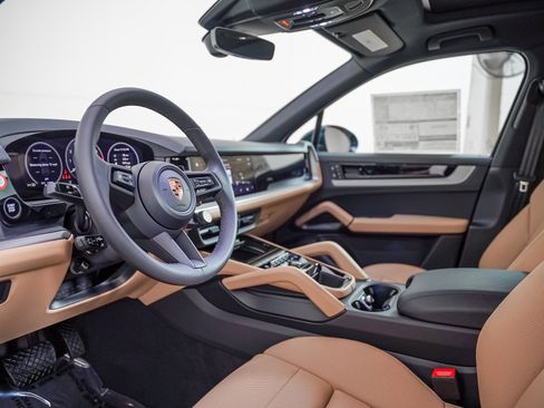New 2026 Porsche Cayenne image 4