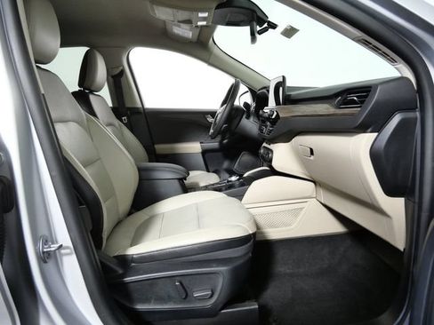 Certified 2020 Ford Escape Titanium AWD/4WD image 10