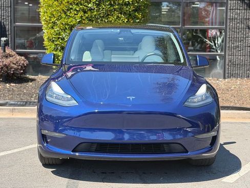 Used 2021 Tesla Model Y Long Range image 3
