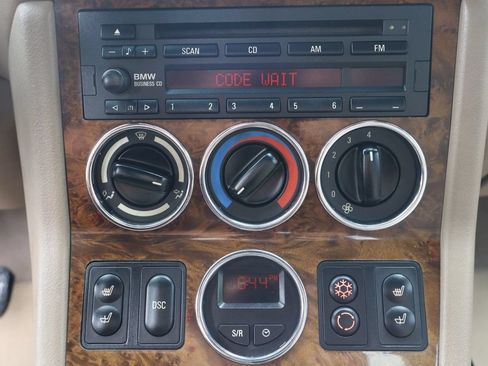 Used 2000 BMW Z3 2.5i RWD image 15