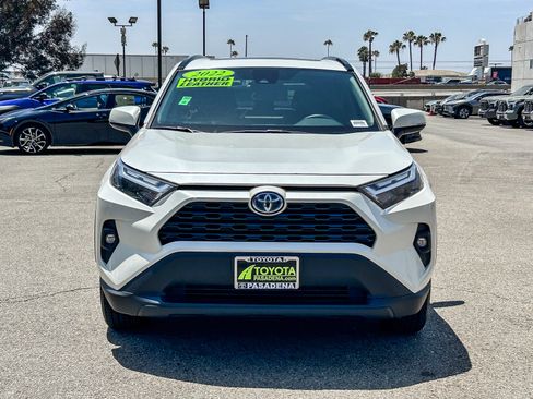Used 2022 Toyota RAV4 XLE Premium AWD/4WD image 2