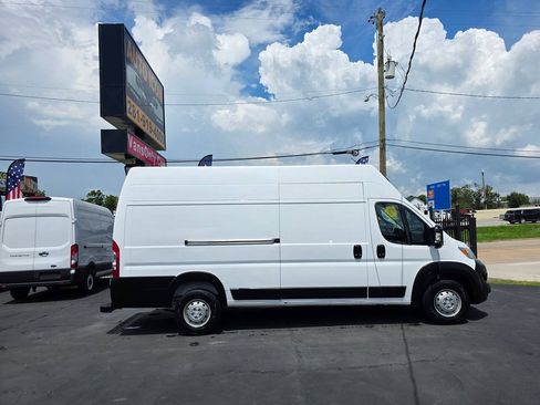 Used 2023 RAM ProMaster 3500 w/ Lane Management Group FWD image 3