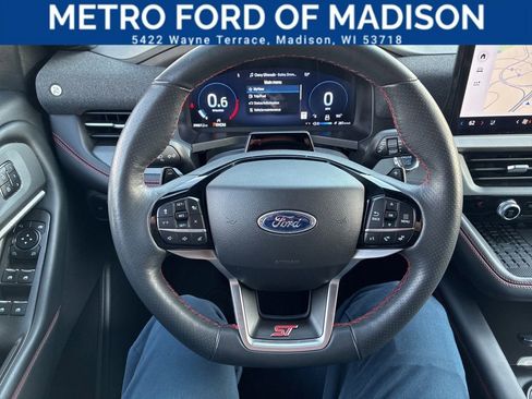 Used 2025 Ford Explorer ST image 29