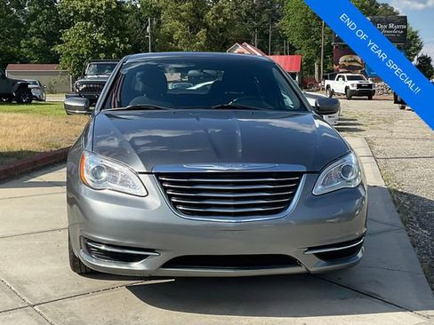 Used 2012 Chrysler 200 Touring image 2