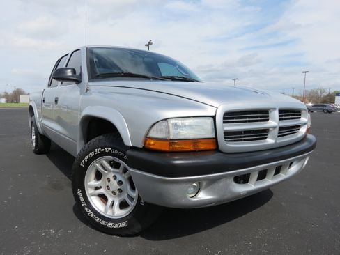 Used 2003 Dodge Dakota Sport image 2