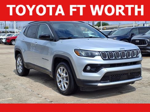 Used 2025 Jeep Compass Limited AWD/4WD image 1
