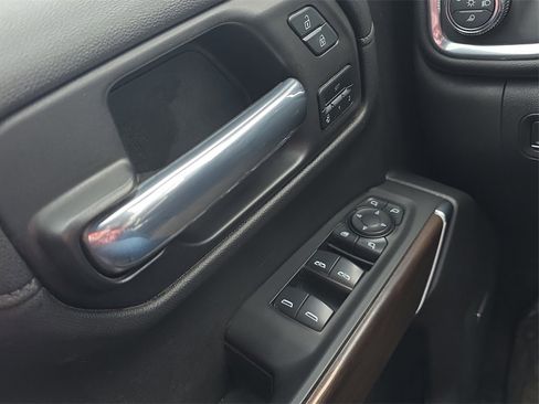 Used 2021 GMC Sierra 1500 SLT w/ SLT Convenience Package image 11