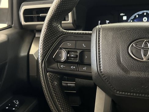 Used 2024 Toyota Tacoma SR5 AWD/4WD image 34