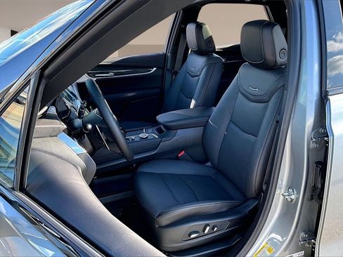 New 2026 Cadillac XT5 Sportv w/ LPO, Red Accent Package image 9