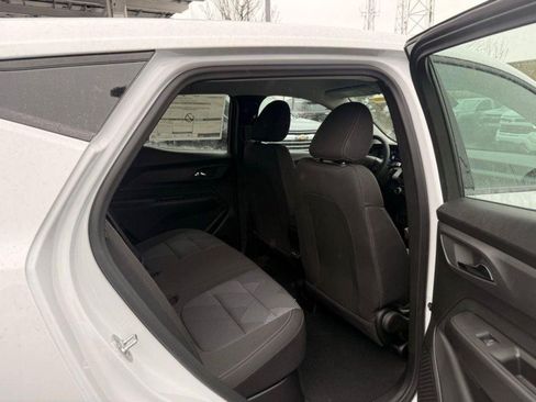 New 2027 Chevrolet Bolt LT w/ Comfort Package FWD image 23