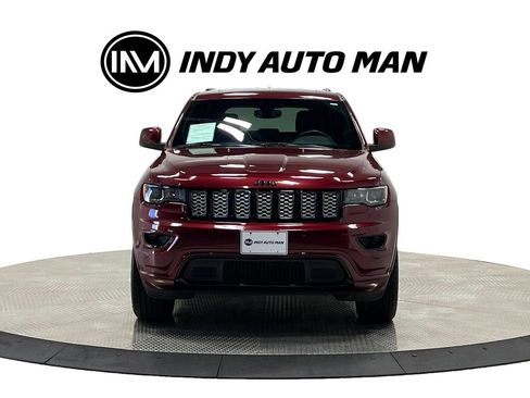 Used 2019 Jeep Grand Cherokee Altitude AWD/4WD image 9