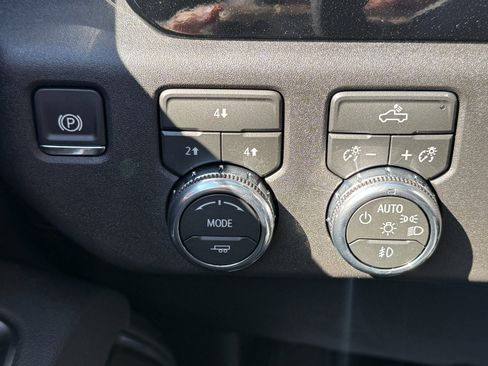 New 2026 GMC Sierra 2500 SLE w/ SLE Value Package; image 27