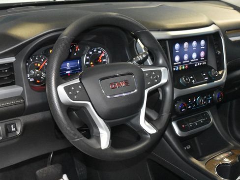 Used 2023 GMC Acadia SLE FWD image 2