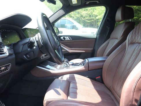 Used 2021 BMW X5 M50i w/ Premium Package AWD/4WD image 11