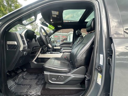 Used 2016 Ford F150 Lariat image 2