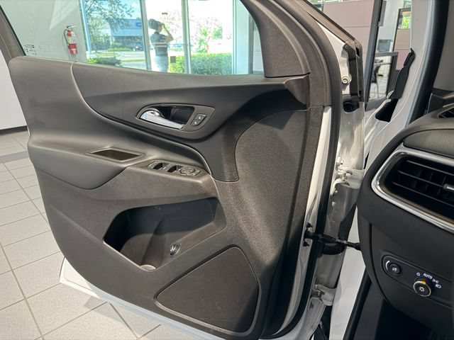 Used 2024 Chevrolet Equinox LT AWD/4WD image 25
