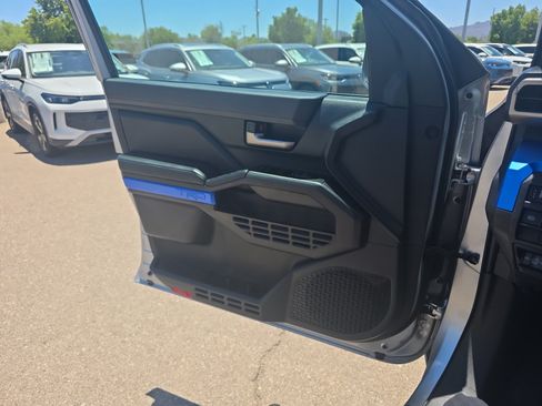 Used 2024 Toyota Tacoma TRD Sport RWD image 13
