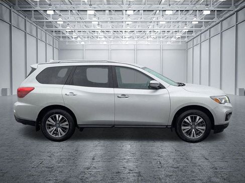 Used 2020 Nissan Pathfinder S AWD/4WD image 6