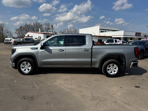 Used 2023 GMC Sierra 1500 SLE w/ Enhanced Capability Package AWD/4WD image 2