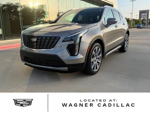 Used 2022 Cadillac XT4 Premium Luxury w/ Enhanced Visibility Package FWD image 1