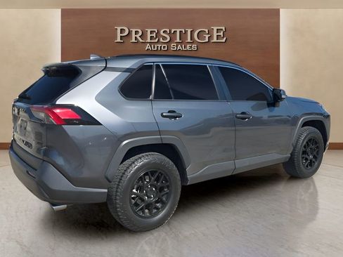 Used 2021 Toyota RAV4 XLE image 11