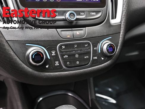 Used 2024 Chevrolet Malibu LT image 19