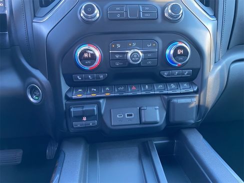 Used 2021 GMC Sierra 1500 Denali w/ Denali Ultimate Package image 24