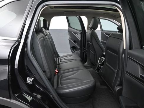 Certified 2023 Lincoln Nautilus Reserve FWD image 25