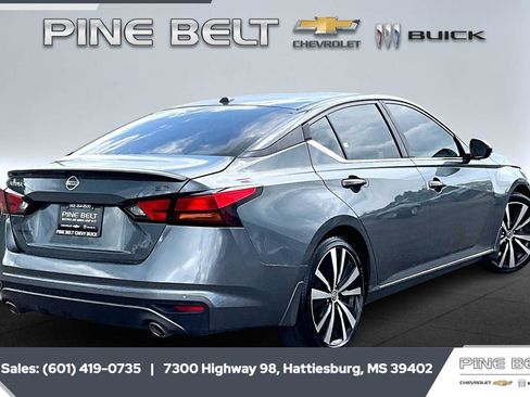 Used 2020 Nissan Altima 2.5 SR FWD image 12