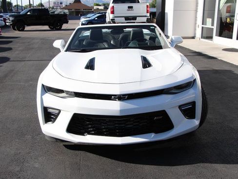 Used 2017 Chevrolet Camaro SS RWD image 8