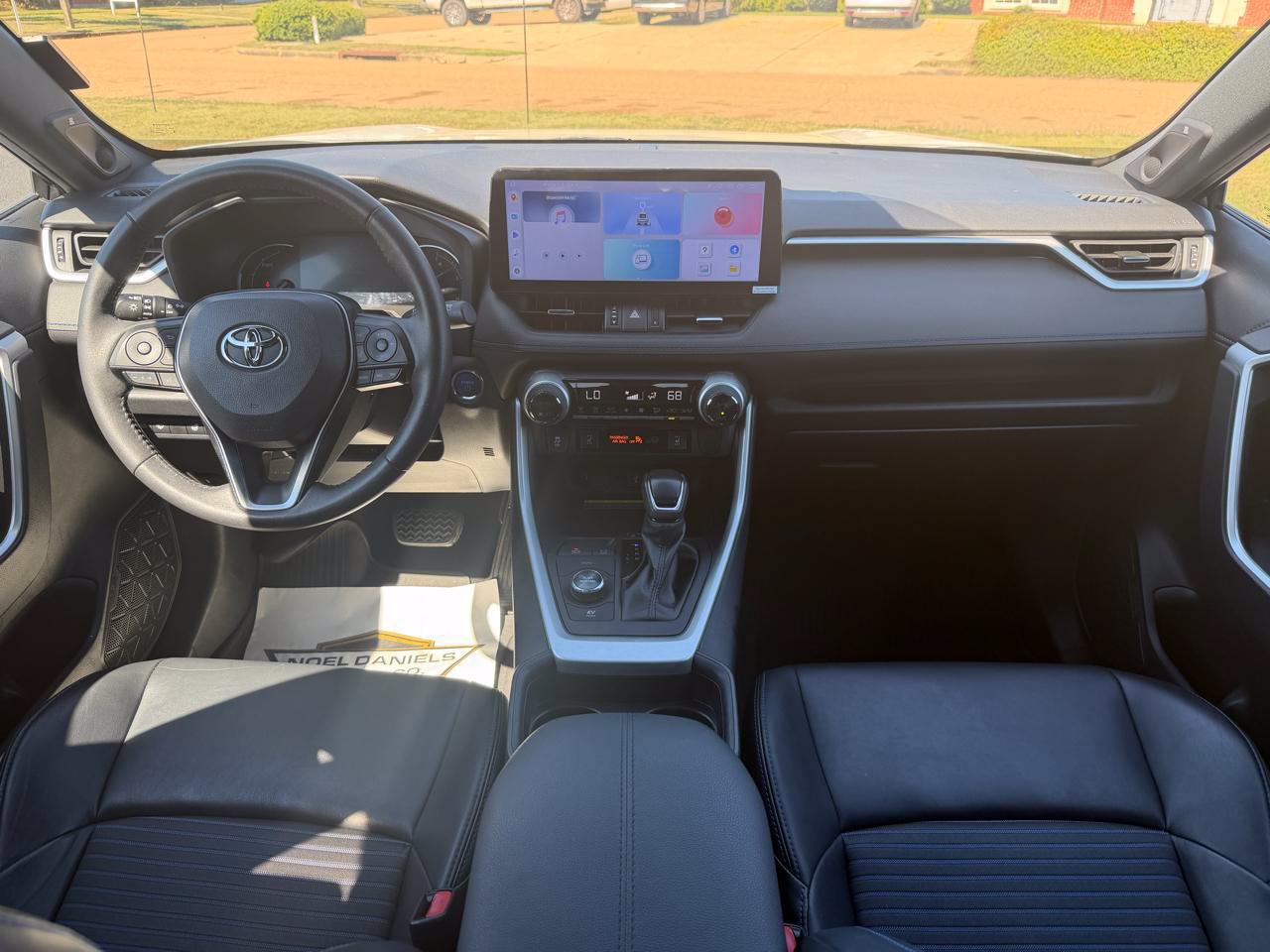 Used 2021 Toyota RAV4 XSE AWD/4WD image 19