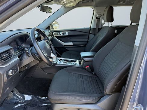 Used 2021 Ford Explorer XLT w/ Class III Trailer Tow Package image 9