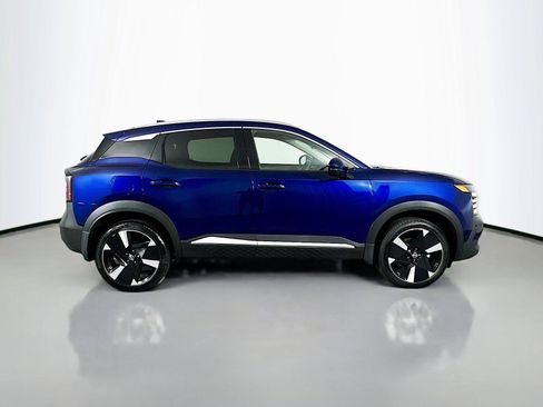 Used 2025 Nissan Kicks SR FWD image 16