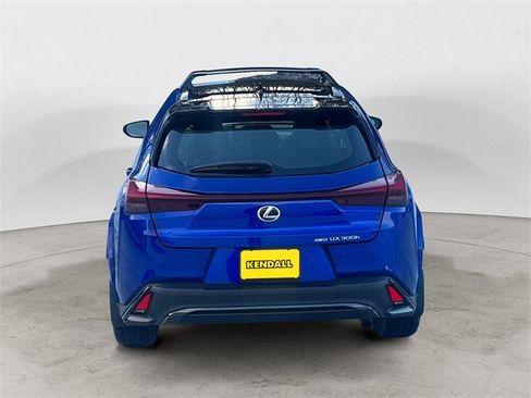 Used 2025 Lexus UX 300h AWD image 4