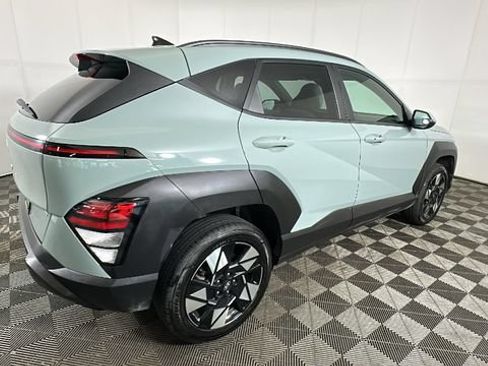 Used 2024 Hyundai Kona SEL AWD/4WD image 2