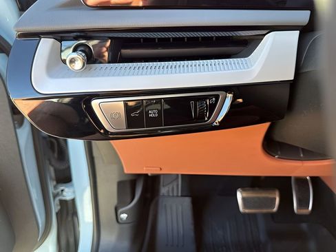 New 2026 Cadillac Optiq Sport 2 image 29